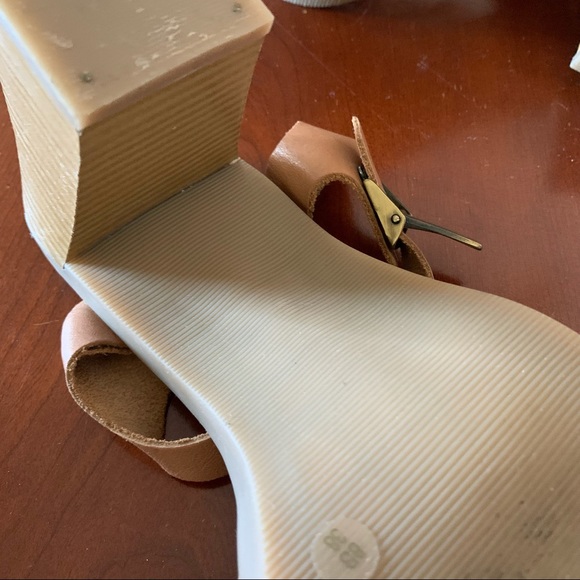 Leather Block Heel Sandals Camel Tan Beige Strappy Sandal Brazil size 38, us7 - Picture 8 of 12